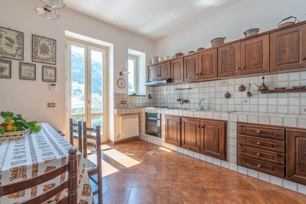 Casa Gege', For Up To 5 Guests, Shared Pool, Sorrento Center Apartment Bagian luar foto